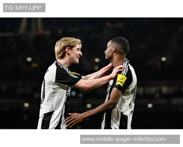 赫斯基强调伊萨克在进球乏力时应提升体能以更好地为球队贡献