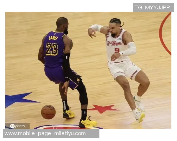 狄龙谈挑衅詹姆斯被驱逐事件称当时失控以为湖人未叫暂停 狄龙谈挑衅詹姆斯被驱逐事件称当时失控以为湖人未叫暂停